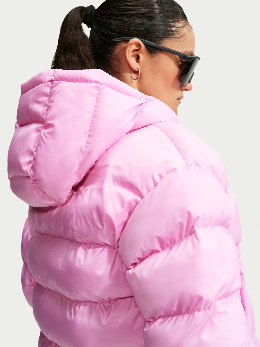 Nike SMALL Women's Therma-FIT Jacket - Picture 2 of 10